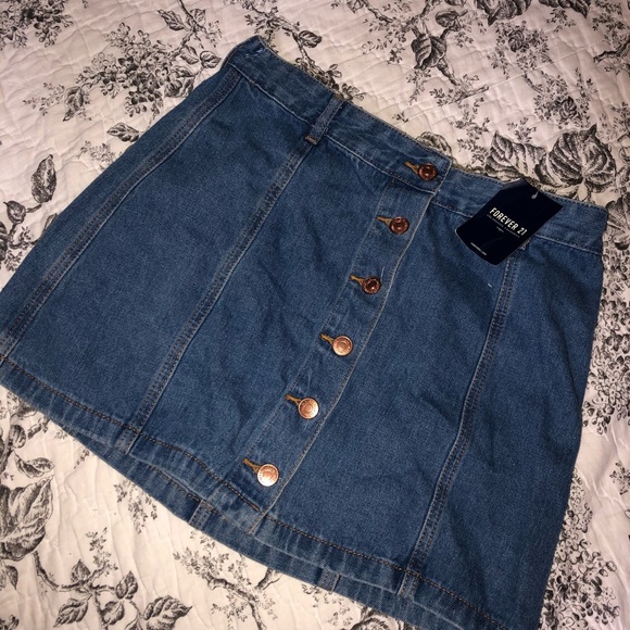 NWT DENIM SKIRT - Picture 2 of 2